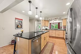 507 Woodgrove Dr, Ann Arbor, MI 48103 - Photo 5