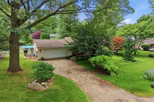 2452 Moore Pl, Howell, MI 48843 - Photo 31
