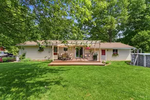 2452 Moore Pl, Howell, MI 48843 - Photo 3