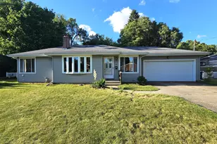 143 Laurel Dr, Battle Creek, MI 49017 - Photo 1