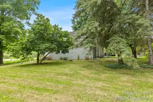 2122 Coats Grove Rd, Hastings, MI 49058 - Photo 3