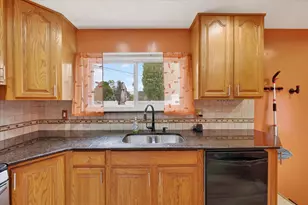 6950 Mohican Ln, Westland, MI 48185 - Photo 15