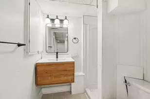 319 N Rowe St, Ludington, MI 49431 - Photo 31