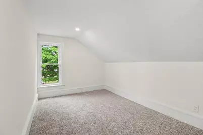 319 N Rowe Street, Ludington, MI 49431 - Photo 27