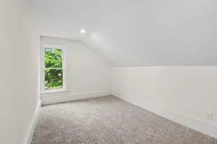 319 N Rowe St, Ludington, MI 49431 - Photo 27