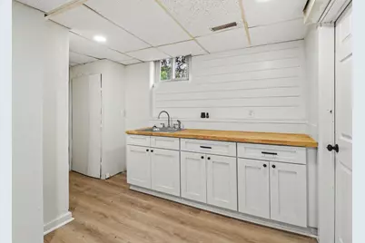 319 N Rowe Street, Ludington, MI 49431 - Photo 33