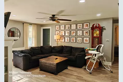 1045 Brownwood Avenue NW, Grand Rapids, MI 49504 - Photo 11