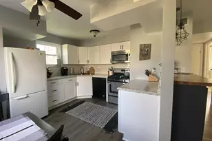 726 Garland Cir, Kalamazoo, MI 49008 - Photo 9