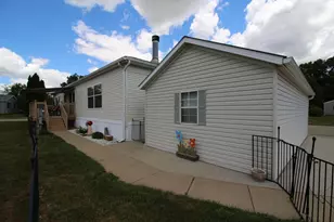 823 Raisin River Rd, Three Rivers, MI 49093 - Photo 9