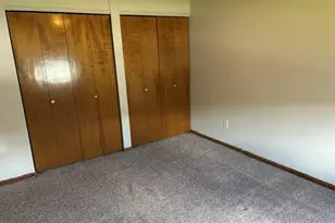 905 Village Ln, Jenison, MI 49428 - Photo 5