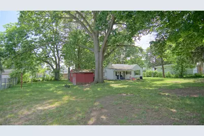 113 W 5th Street, Buchanan, MI 49107 - Photo 11