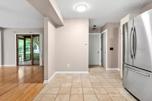823 Newgate Rd, Kalamazoo, MI 49006 - Photo 11