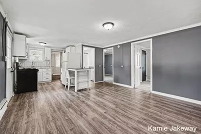 1012 Masonic Street, Belding, MI 48809 - Photo 5