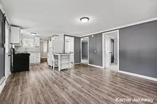 1012 Masonic St, Belding, MI 48809 - Photo 5