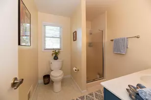 1401 E Crooked Lake Dr, Kalamazoo, MI 49009 - Photo 23