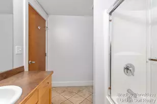 600 Broadway Ave NW, Grand Rapids, MI 49504 - Photo 17