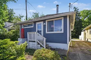 317 E Buffalo St, New Buffalo, MI 49117 - Photo 1
