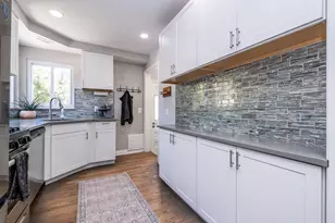 332 Normandy Rd, Royal Oak, MI 48073 - Photo 17