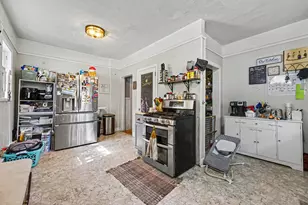 419 W Cass St, Greenville, MI 48838 - Photo 7