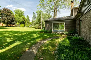 41826 Sunnydale Ln, Northville, MI 48168 - Photo 5