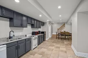 5578 Blackberry Bluff Ct SE, Kentwood, MI 49512 - Photo 51