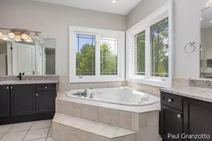 5578 Blackberry Bluff Ct SE, Kentwood, MI 49512 - Photo 21