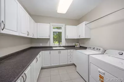 5578 Blackberry Bluff Court SE, Kentwood, MI 49512 - Photo 39