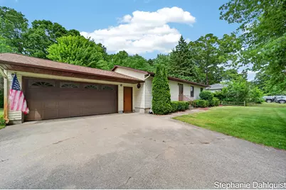 1646 W Giles Road, Muskegon, MI 49445 - Photo 5