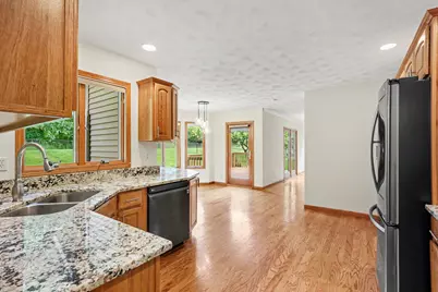 107 Westchester Way, Battle Creek, MI 49015 - Photo 9