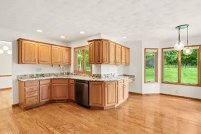 107 Westchester Way, Battle Creek, MI 49015 - Photo 9