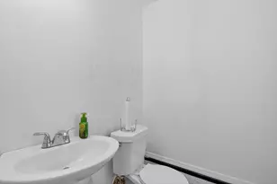 9884 W Outer Dr W, Detroit, MI 48223 - Photo 21