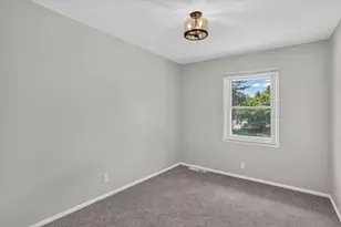 284 Stanford Ln, Jackson, MI 49203 - Photo 21