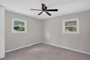 284 Stanford Ln, Jackson, MI 49203 - Photo 19