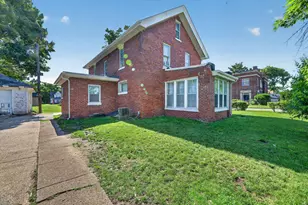 349 E Empire Ave, Benton Harbor, MI 49022 - Photo 29