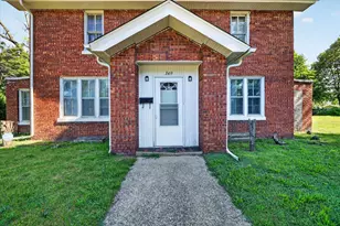 349 E Empire Ave, Benton Harbor, MI 49022 - Photo 3