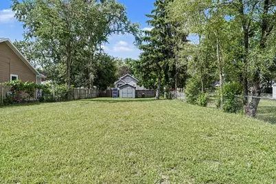 409 E Emmett Street, Battle Creek, MI 49017 - Photo 9