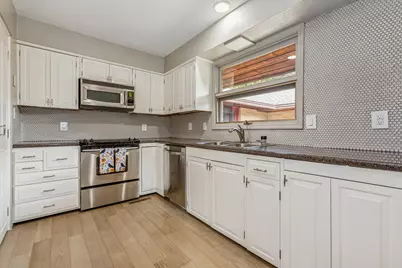 2727 S Lakeshore Drive #C11, Saint Joseph, MI 49085 - Photo 5