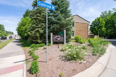 669 Oakbrook W, Rochester Hills, MI 48307 - Photo 25