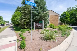 669 Oakbrook W, Rochester Hills, MI 48307 - Photo 25
