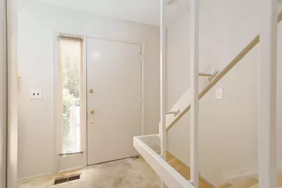 669 Oakbrook W, Rochester Hills, MI 48307 - Photo 3