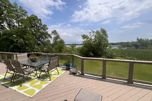 3010 Loon Lake Shores Rd, Waterford, MI 48329 - Photo 3