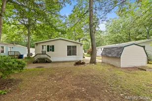 13566 Pinewood Dr, Grand Haven, MI 49417 - Photo 19