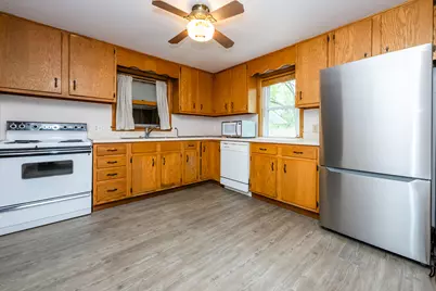3905 Meadow Lane, Saint Joseph, MI 49085 - Photo 9