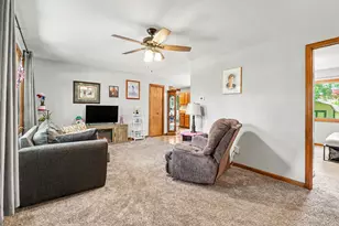 202 E Vermont Ave, White Pigeon, MI 49099 - Photo 5