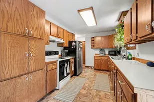 202 E Vermont Ave, White Pigeon, MI 49099 - Photo 7