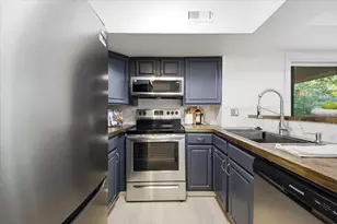 300 Briarcrest Dr, Ann Arbor, MI 48104 - Photo 11