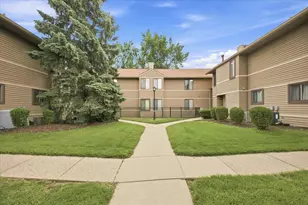 300 Briarcrest Dr, Ann Arbor, MI 48104 - Photo 33