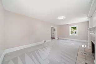 746 Kennedy St, Jackson, MI 49202 - Photo 11