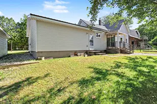 409 Jerumbo St, Manistee, MI 49660 - Photo 19