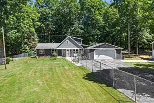 17566 Blue Star Memorial Hwy, South Haven, MI 49090 - Photo 9